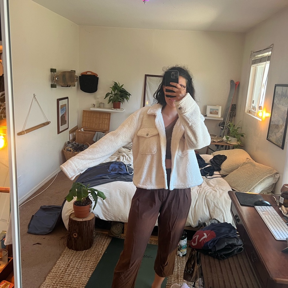 White Thread & Supply Fluffy Jacket Size Medium